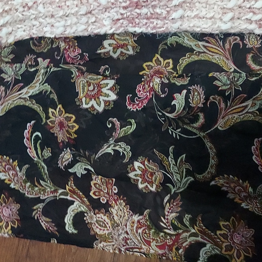 6 For $10 All Scarves For $5 Floral, Pink, Navy,  and Plaid Scarves Set - Picture 4 of 16